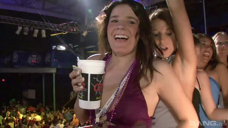 Marvelous brunette tart in great amateur porn