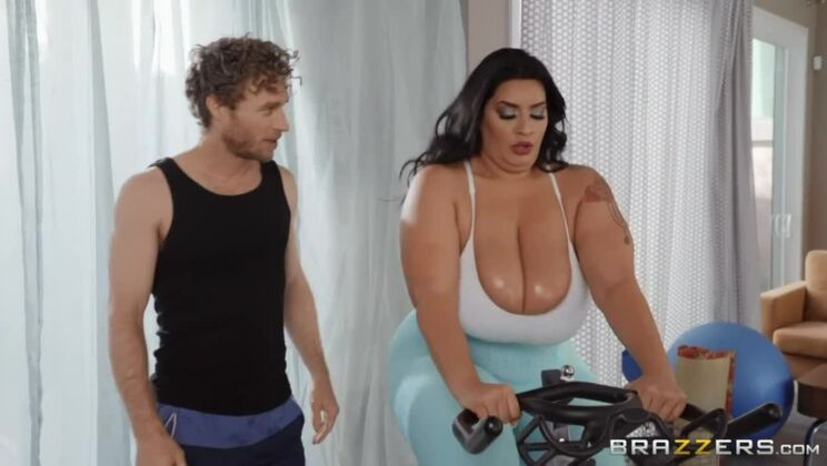 Pleasing fat mom Sofia Rose is in love with sports