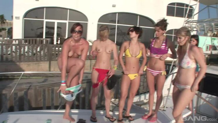 Comely slut in great amateur porn in the open