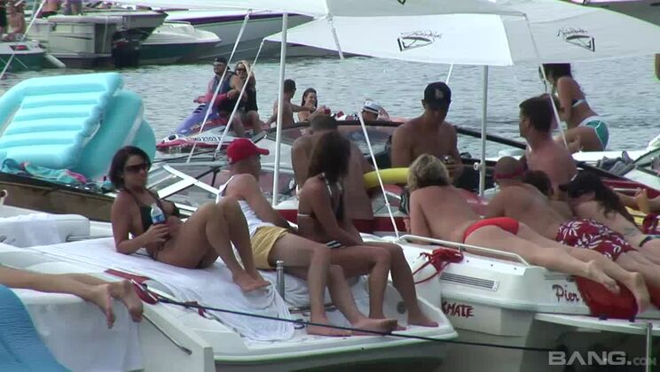 Wild Party Girls Holiday Weekend Scene 6