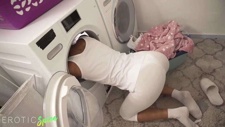 Ebony Coed with Big Crush on Housemate's BBC Gets Anal Pleasure