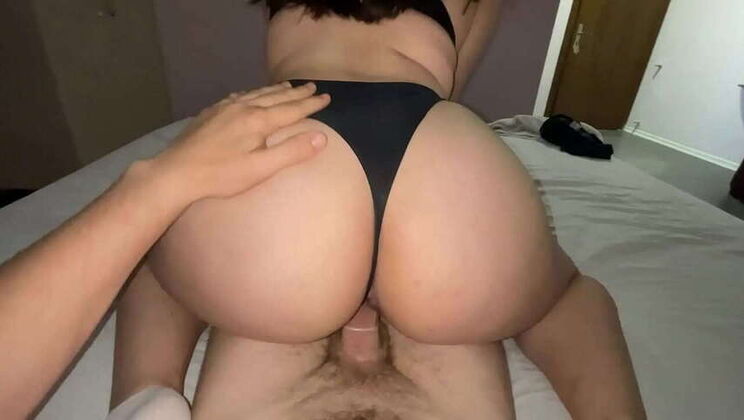 College Cutie Craves Creampie - Insists on Condom Removal During Intimate Ride