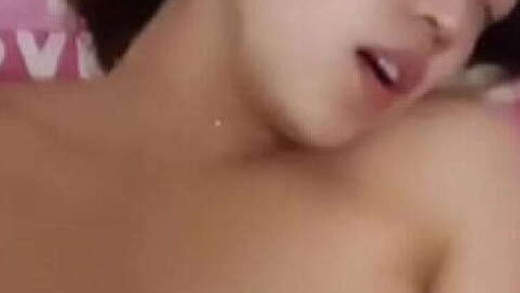 This type of Chinese lady can't take it. She hails from Wuhan.