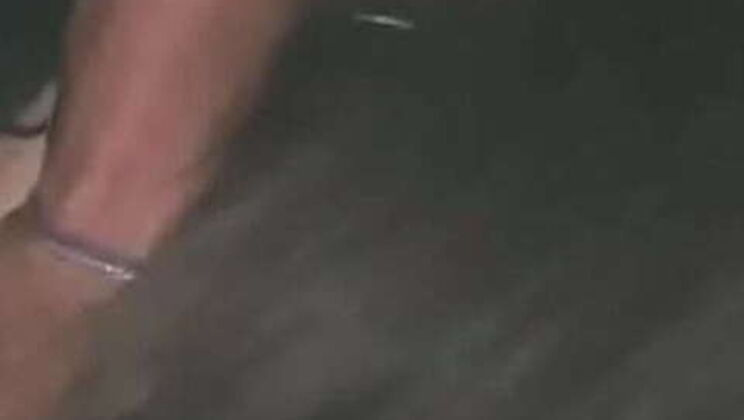 Bridal Gloryhole Experience with Novinhos