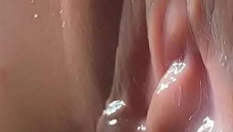 For an enhanced slideshow, I filled her three times and combined my spunk and her juice into a creamy blend