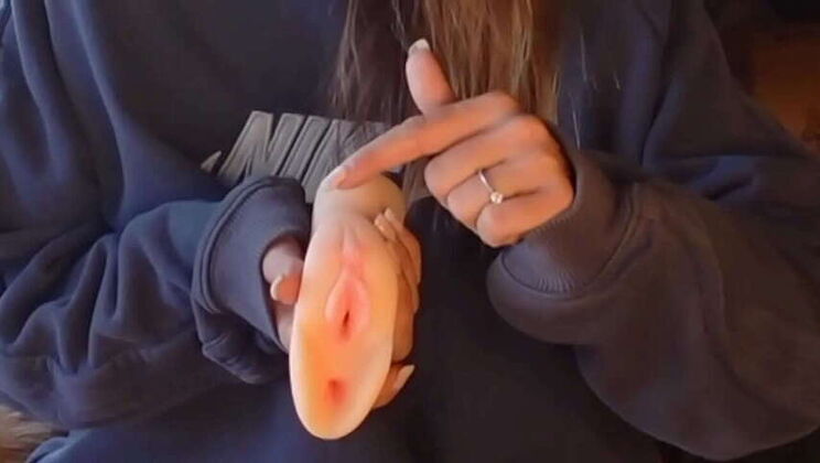 Roxy Fox's Guide to Pussy Licking - Learn from the Pro