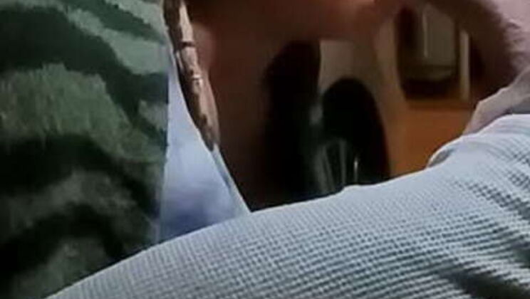 I gave Gaktrizzy a beach blowjob and nearly got caught!