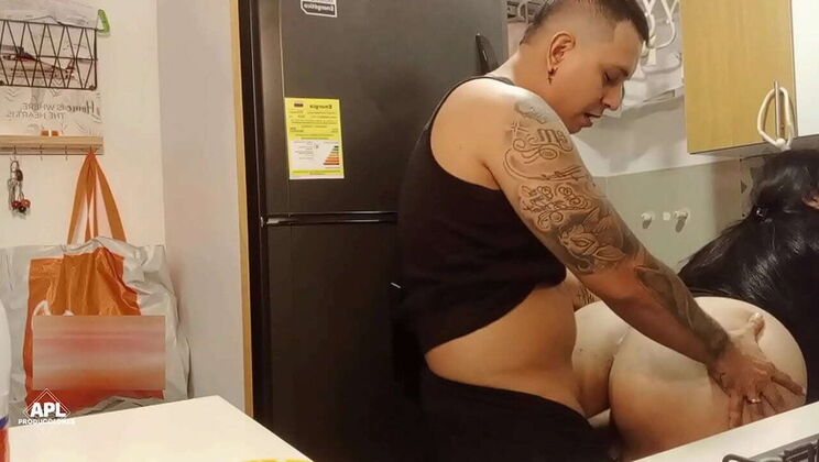 Big Booty Stepmom Gets Naked and Fucked Hard