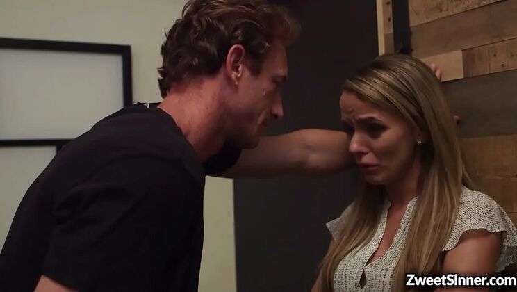 Lonely Wife Pristine Edge Gets Fucked Hard by Neighbor Ryan Mclane - Blonde Busty Babe Takes Big Cock