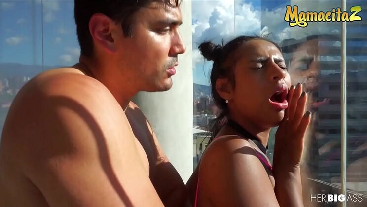Big Booty Colombiana Indira Uma Fucks Mister Marco in Hot Hotel Sex