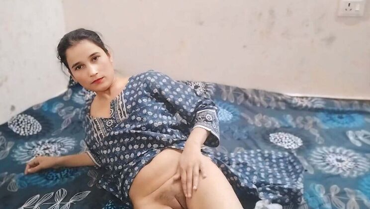 Step Sister Shows Her Tight Pussy to Boyfriend - Desi Homemade Sex