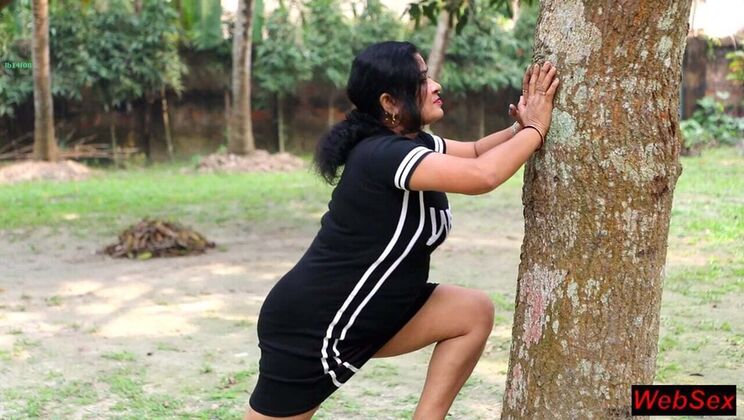 Hot Indian College Madam Morning Fuck - Desi Teacher Punishes Student in HD