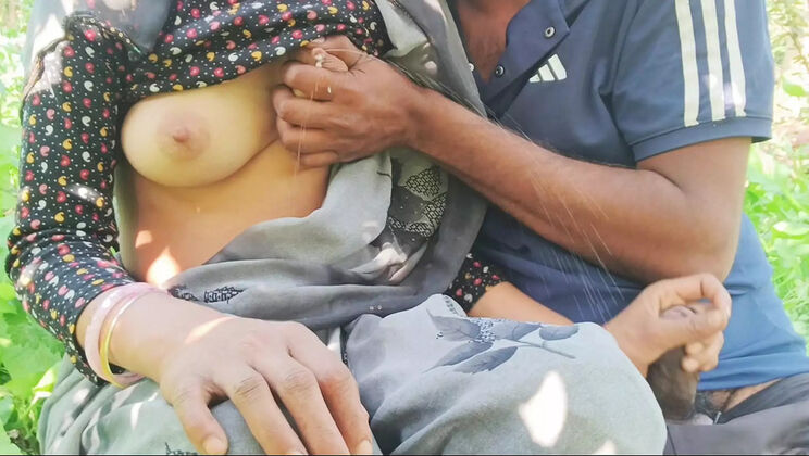 Seema Bhabhi's Big Boobs Fuck - Hindi Audio Sex Story HD
