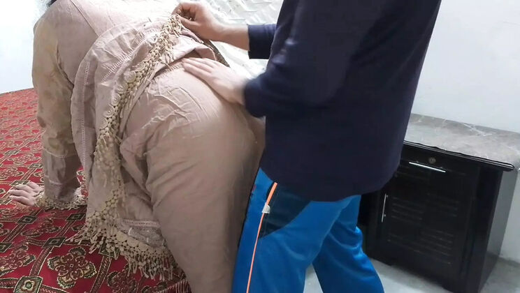 Stepmom Gets Rough Fuck While Fixing Bedsheets in Bedroom - QueenbeautyQB