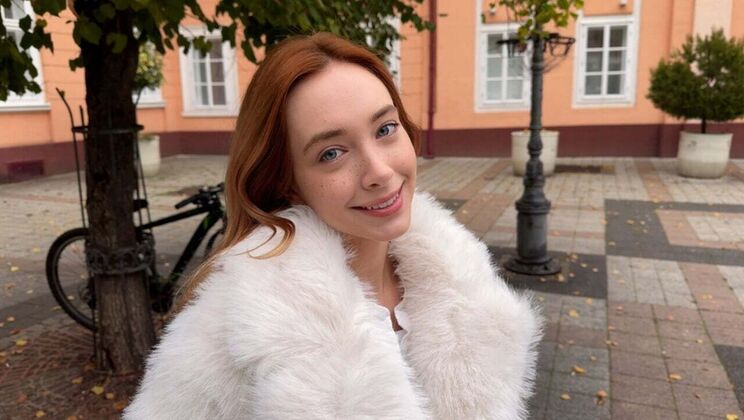 Met a Hot Russian Teen Porn Star on the Street and Fucked Her Hard in Public - Loly Nebel