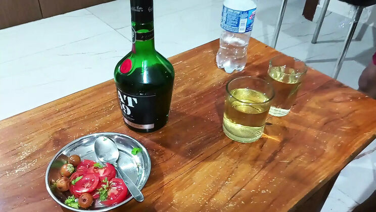 Smoking Hot Indian College Girl Fucks Client Secretly in Hotel Room - Myhotwife369