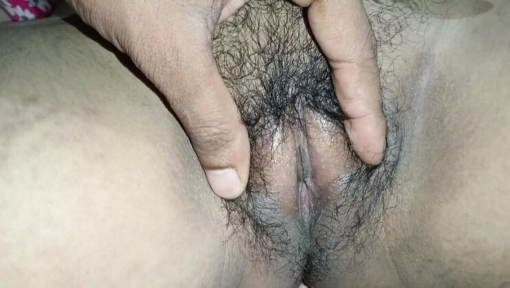 Hot Desi Village Bhabi Alvi Khan Fucked Hard in Room - Romantic Sex