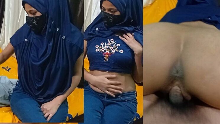 Hijabi Muslim Girlfriend Fucks Hard in Doggy Style - Creampie Finish