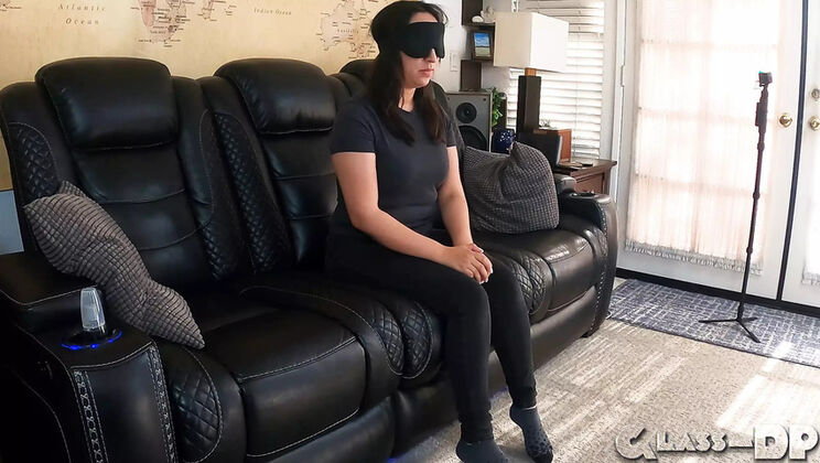 Masked Babe Dee Bators Shows Off Tight Pussy & Asshole in Hot 4K Audition