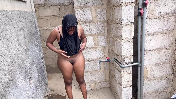 Cheating Nigerian Mistress Fucks Outdoor - Blowjob & Creampie