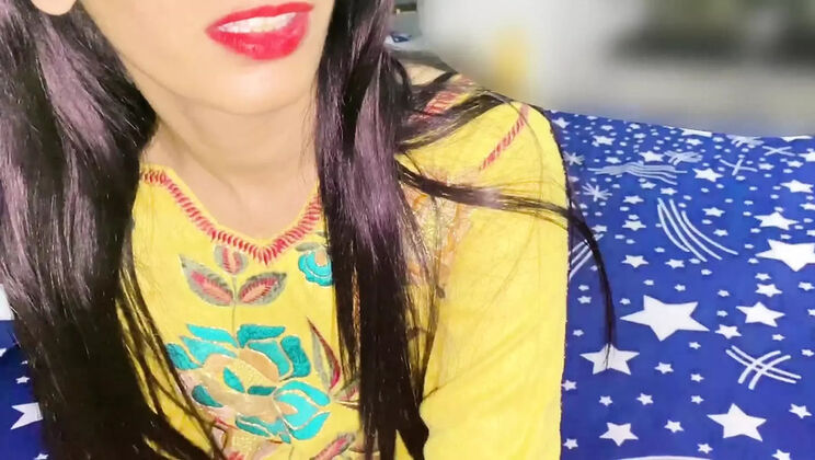 Punjabi Aunty Gets Naked & Begs For Big Cock - Desi Hostel Fuck