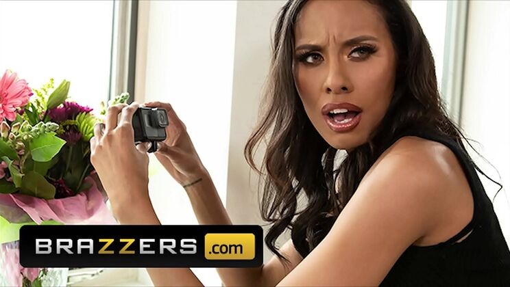 Kylie Le Beau Deep Throat & Hardcore Pussy Fucking - Brunette Babe Takes Big Dick