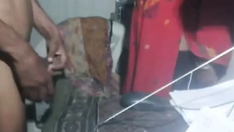 Hot Pakistani Couple Fucking Hard - Desi Wife Takes Big Cock Doggy Style