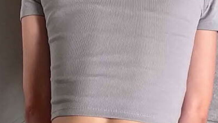 Petite teen Maiskii rides dildo to creamy orgasm - homemade solo