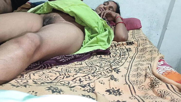 Hot Desi Bhabhi Doggy Style Fuck with Big Cock - Indian Sex Video