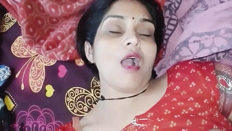 Hot Indian Newlywed Girl Pussy Licking & Sucking - Hindi Sex Video with Janvibhabhii
