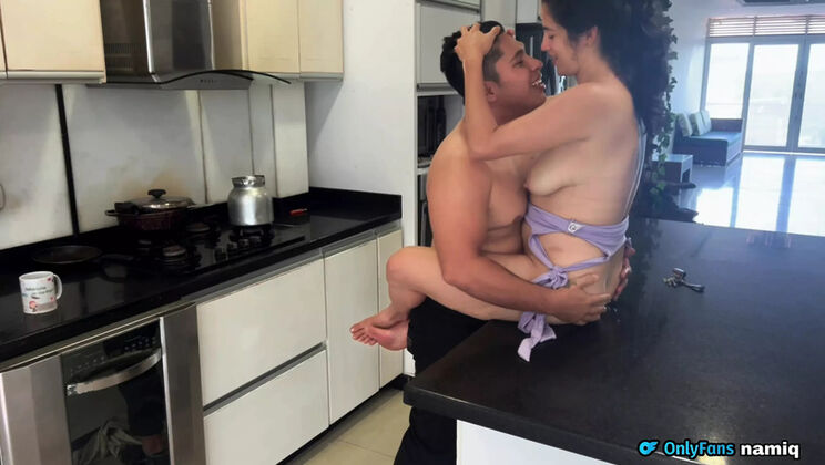 Latina stepmom gets rough throat fuck while drinking coffee - NamiQseiiin creampie & squirt