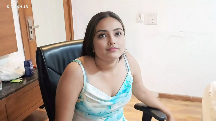 Indian Boss Fucks Employee for Promotion - Desi Office Sex - KingXhub
