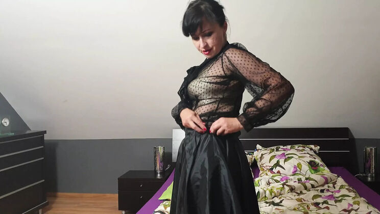 Hot MILF Wanilianna Teases in 4K - Hairy & Thick in Stockings - Part 1