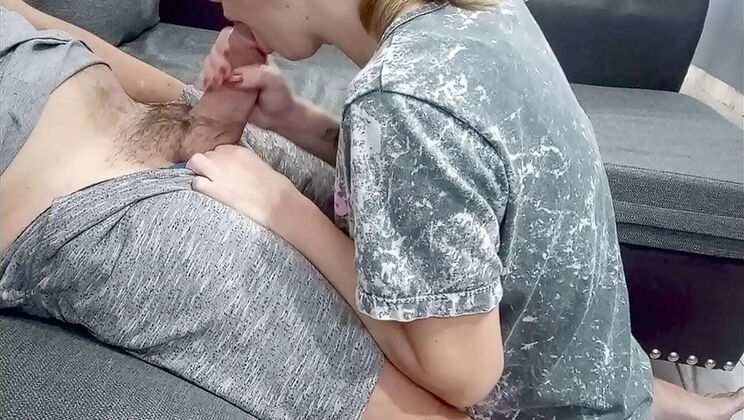 Amateur Girl Gives Soft Blowjob and Takes Huge Cum Load in Mouth - GB & JC