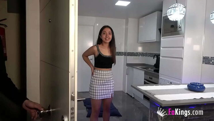 Hot Latina Teen Ruth Pardo Seduces Handyman with Blowjob & Doggystyle