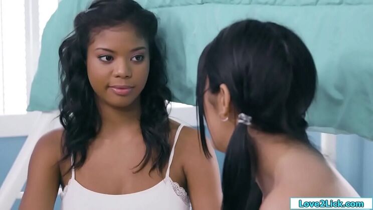 Hot Latina Vanessa Sky gets her first time with ebony babe Nia Nacci