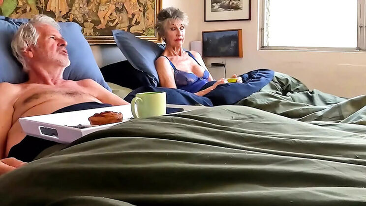 Amateur Couple Interview Then Fucking - Mature Handjob & Cowgirl Sex in HD