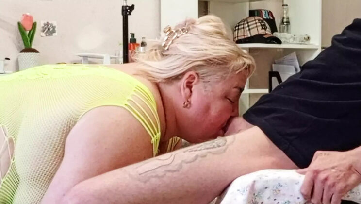 Zona901 MILF Friend Sucks Dick and Swallows Large Cum Load