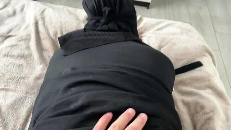 Lux Eva the Arab cleaning lady gets creampied by client with no panties on