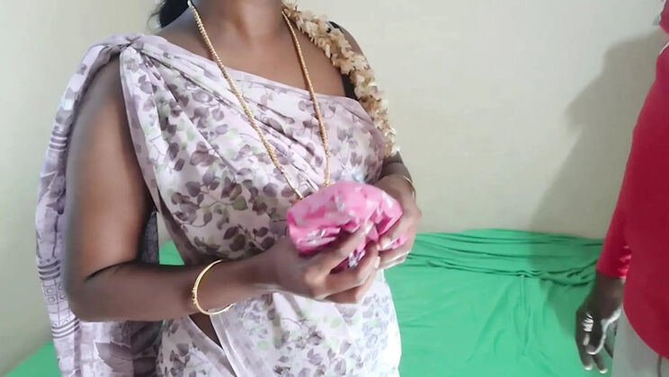 Desi Tamil Aunty Fucks Food Delivery Boy - Horny Housewife Ready For Action