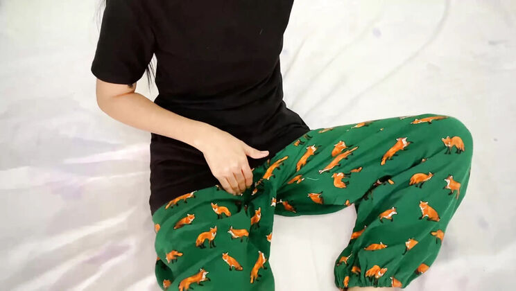 Desi College Couple Hot Hindi Sex Full HD - Amateur Footjob & Doggy Style