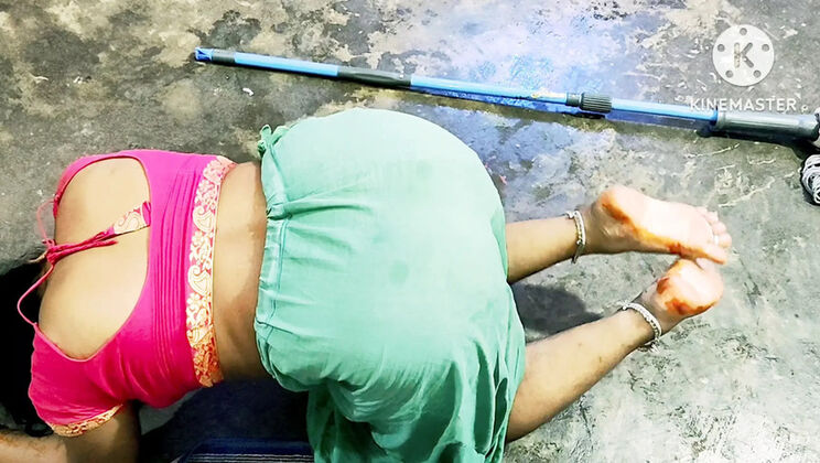 Desi Indian Mom Hardcore Fuck with Neighbor Boy Hindi Audio