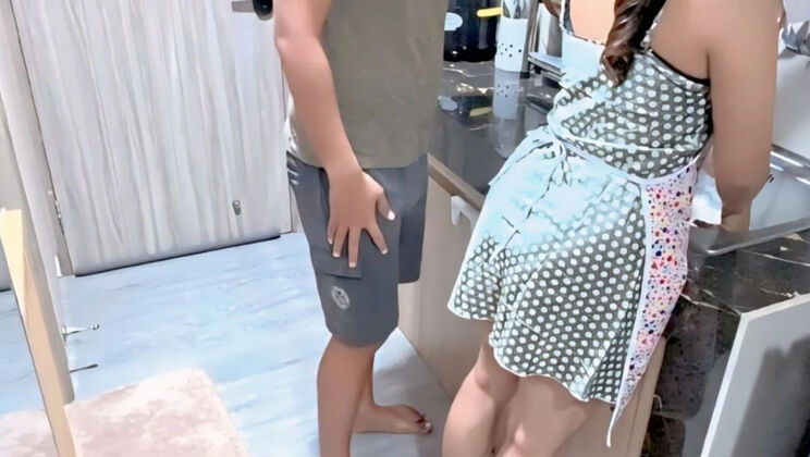 Indonesian Maid Clarelia Fucked Doggy Style by Jamsen in Hotel - Big Ass Housemaid Viral Sex