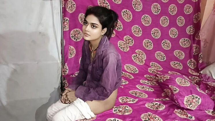 Hot Indian Bhabhi Muslim Girl Sex Video - Teen Desi Beauty with Big Ass