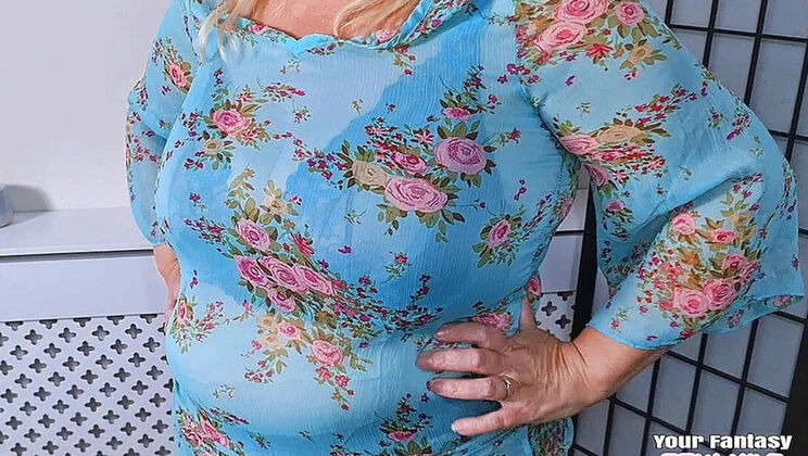 Mature BBW Mom Shows How to Get Cock with Her Big Natural Tits