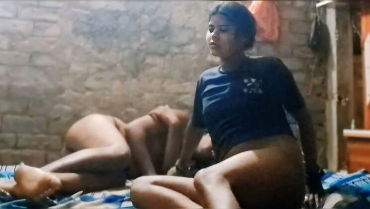 Indian Bhabhi Hot Desi Sex With Devar - Hindi Audio Full HD