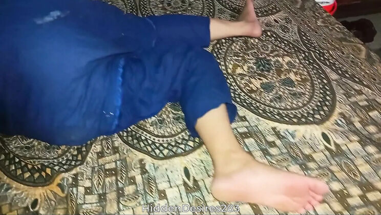 Desi Wife Fingering Her Hot Pussy to Cum So Much - Amateur Homemade Indian Aunty