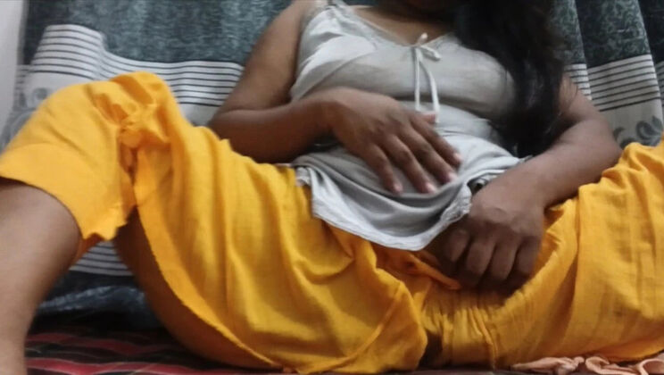 Desi Girl Skakoi Hot Voice Audio with Step Mom and Sister