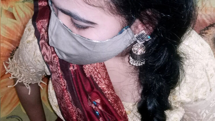 Desi Girl Goes Crazy For Hot Sex - Homemade POV Missionary With Husband Watching