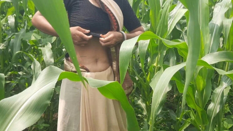 Indian Sister-in-Law Doggy Style Outdoor Fuck in Jungle Farm